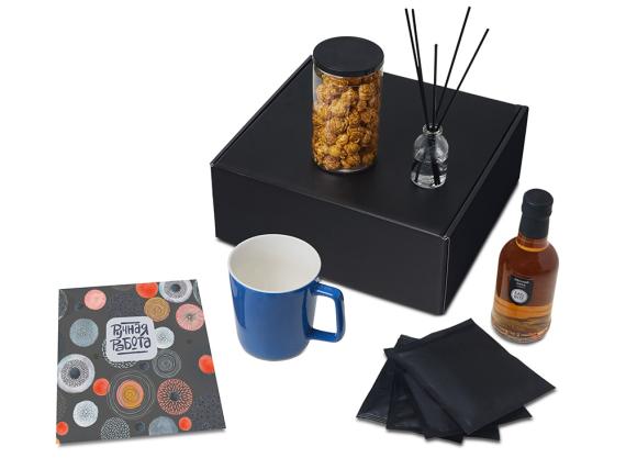 Подарочный набор «Re:y. Treat» с кружкой, сиропом и попкорном